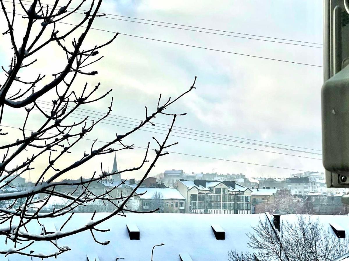 V&O Whitechocolateapt 800 M To Opera Lviv Exterior photo
